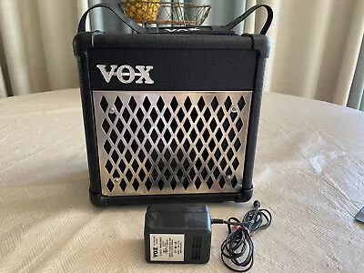 VOX DA5 Mini Guitar Amp W/adapter And Battery Compact Built-in (LOCAL PICK-UP) • $69