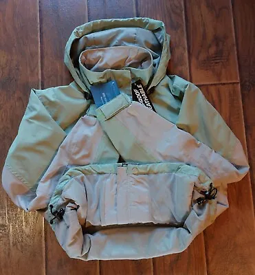 Vintage STEARNS Women's  2 Piece Rainsuit Set Light Green/Beige Series 1 Drywear • $15.99