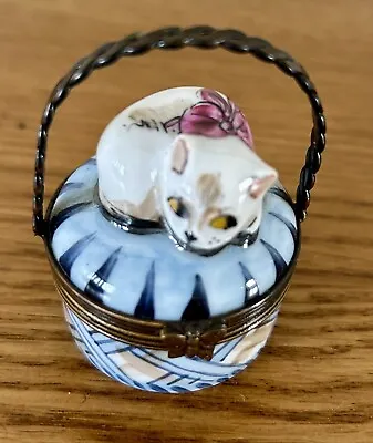 Vintage Limoges France Porcelain Pill / Trinket Box Kitten & Butterfly Ornament • £19.99