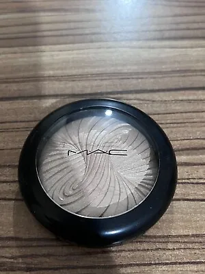 Mac Extra Dimension Skin Finish In Magnetic Attraction • £16.50