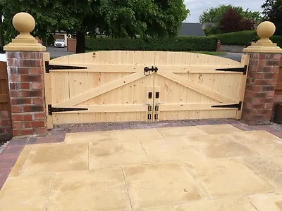 Wooden Driveway Gates Heavy Duty Gates!4ft 6  Highest Point Free Hinges & Lock • £355