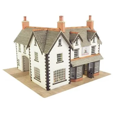 Metcalfe PO228 Coaching Inn Building OO Gauge Kit • £13.95