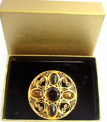 Vintage Metropolitan Museum Of Art Goldtone GEM  Pin Brooch Pendant  (bin-M). • $45