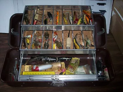 Vintage UMMCO Fold-A-Tray Tackle Box Full Of Lures Heddon-Abrogast-Smithwick-L&S • $150