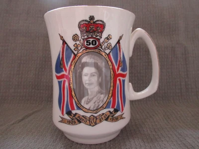 £25 • Buy Ceragraphics Panorama Studios Mug - 50th Birthday Queen Elizabeth II