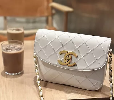 Chanel Single Flap Vintage Small • $2000