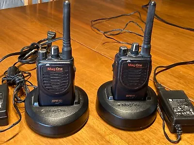 Set Of 2 Motorola Mag One BPR40 Portable Two Way UHF Radios 4W 8CH W/Chargers • $250