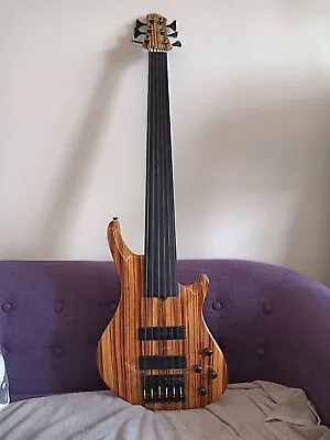  Roscoe SKB-3006 - ZEBRA TOP - Fretless 6 String Bass • $3000