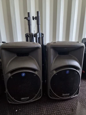 £490 • Buy Mackie Srm450 Active Sound Reinforcement System With Stands