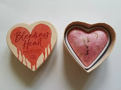 I Heart Revolution Bleeding Heart Baked Highlighter 10g • £6.25