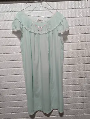 Vintage Barbizon Women's Light Green Cotton Lace Trim Floral Night Gown Medium • $26