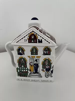 Wade English Life Teapot - Ye Old A Police Station RARE VINTAGE COLLECTIBLES • £14