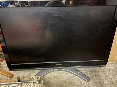 £30 • Buy Toshiba Regza 42 Inch Flat Screen LCD Television