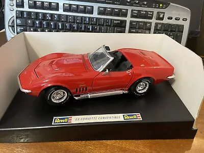 Revell 1/18 Scale #8833 '69 Corvette Cabriolet - Red - Boxed • £42.99