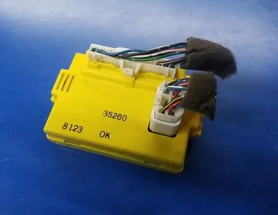 1997-1999 Toyota 4Runner Fuse Box Relay Integration OEM. 82641-35260 • $39.99