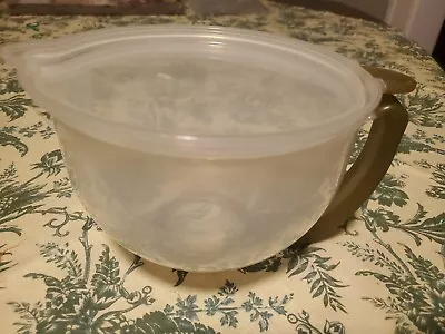 Vintage Oneida 9 Cup 2 Qt Measuring Mixing Batter Plastic Bowl With Lid • $19.99