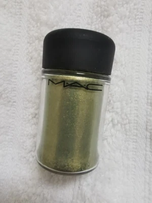 £15 • Buy MAC Makeup Cosmetics Golden Olive Pigment Green Powder Eyeshadow Shimmer A51
