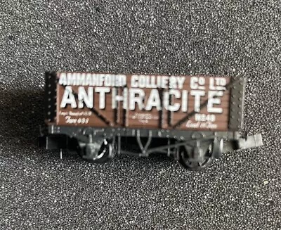 N GAUGE PECO AMMANFORD COLLIERY  ANTHRACITE OPEN WAGON With  One Buffer Missing • £2.20