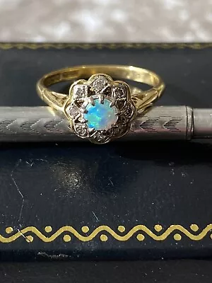 £10.50 • Buy A STUNNING 18ct YELLOW GOLD OPAL & DIAMOND CLUSTER RING 750 18K