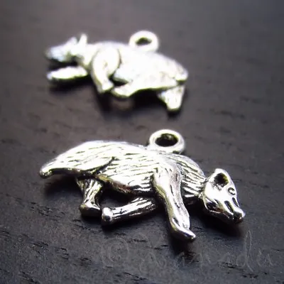 $4.50 • Buy Hufflepuff Badger 21mm Antiqued Silver Plated Charms C0981 - 10, 20 Or 50PCs