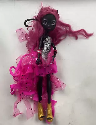 Monster High Catty Noir Doll 13 Wishes Black Cat Pink Hair • $26.34