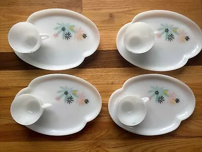Vintage  Set Of 4 Federal Atomic Milk Glass Patio Snack Set Cup And Plate Exc • $33