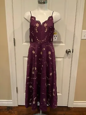Moulinette Soeurs Purple Scalloped Floral Lace V-Neck Dress Size 4 (US) • $64.80