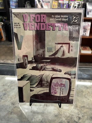 $9.99 • Buy V For Vendetta #4 DC Comic Book 1988 Alan Moore Classic This Vicious Cabaret