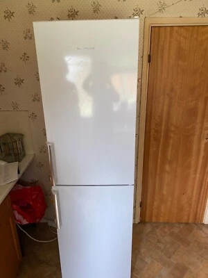 £175 • Buy Hotpoint Fridge Freezer. Model - Xal 95 Tu