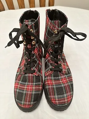 Bamboo Women’s Size 7 Shoes. Lace Up Ankle Boots . Red Black Green Plaid NO BOX • $29.99