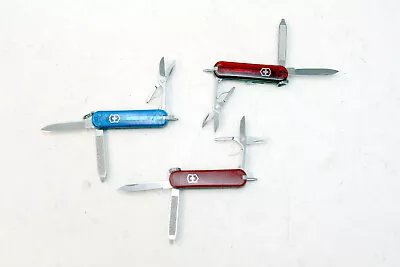 Lot Of 3 Victorniox Signature Swiss Army Knives 37 • $24.99