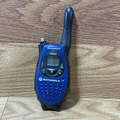 Motorola Talkabout T5500 Blue/Black Rechargeable FRS/GMRS 5 Miles Two Way Radios • $9.99
