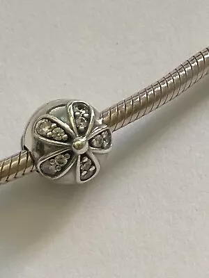 $29 • Buy Genuine Pandora Sterling Silver Dazzling Daisy  Clear CZ  Clip Charm 791493CZ
