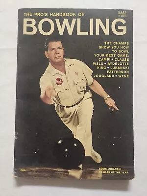 THE PRO HANDBOOK OF BOWLING Eddie Lubanski Bowler Of The Year (MH661) • $22.39