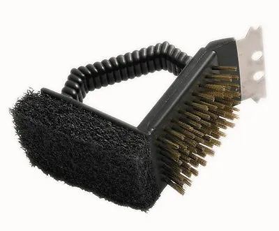 Landmann 3-in-1 Barbecue Cleaning Grill Brush For Both Gas And Charcoal BBQ's • £7.69