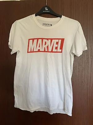 Men’s Marvel T-Shirt Medium • £2