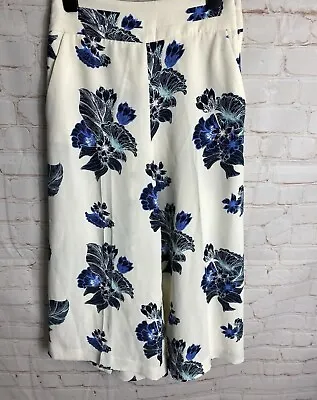 Woman’s H&M Ivory /Blue Floral Print Wide Leg Cropped Trousers Size 6 BNWT • £9.99