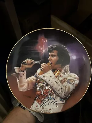 Elvis Presley Limited Edition  Remembering Elvis  Porcelain Plate  The King  • $22