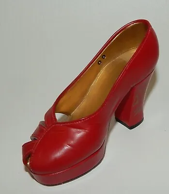 $89.99 • Buy Just The Right Shoe Ravishing Red 25001 Figurine Signed Raine