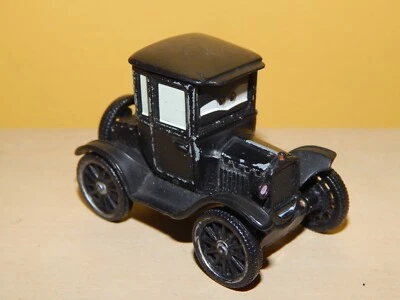 £4 • Buy Disney Cars Diecast Lizzie #g