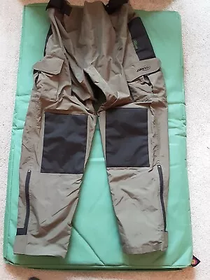 AIRFLO WATERPROOF Fishing Trousers (L/XL) • £28