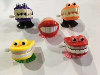 Giftworks Funny Wind Up Chattering Teeth - 3013 Clockwork False Classic Gnashers • £5.48