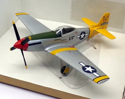 SpecCast 1/48 Scale 47024 - North American P-51D Mustang Collector Bank • £44.99