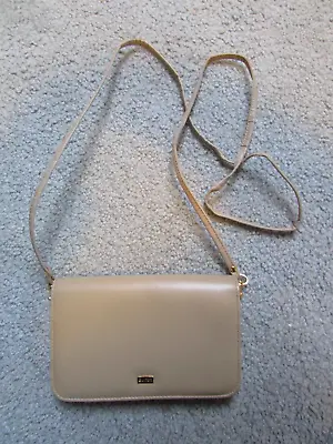 Buxton Tan Envelope Crossbody Purse Bag Detachable Straps Clutch • $14.99