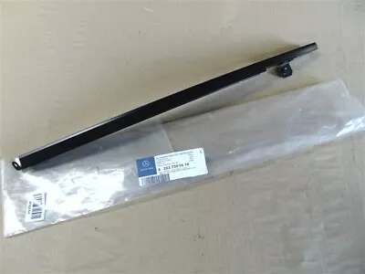 Brand New Rear Right Door Window Divider Genuine Mercedes W203 - A2037300419 • $19.34