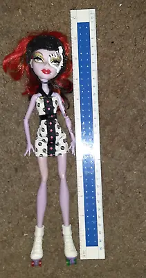 Monster High Skultimate Roller Maze OperettaDoll 2012 W/Helmet Eyepiece Skates • $19.99