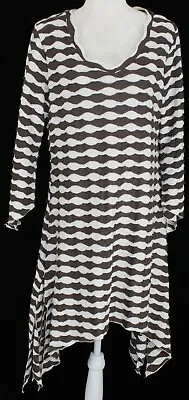 NWT Adorn Women M Brown Cream Textured Shark Bite Hem Elvira Sleeve Dress • $17.99