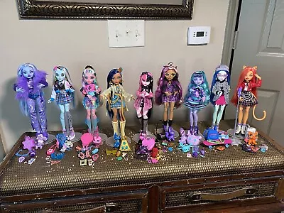 Monster High G3 Lot Of 9 Original Dolls With All Accessories & Stands • $189
