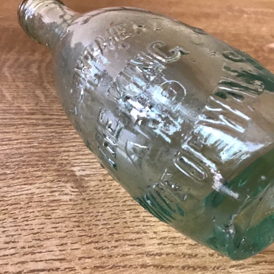 £9.99 • Buy Vintage Hamilton Bottle By Appointmint To The King And Prince Of Wales.
