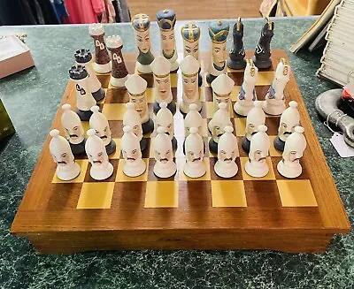 VINTAGE DUNCAN COMPLETE LARGE CERAMIC CHESS PIECES W LARGE WOOD BOARD W/Storage • $80